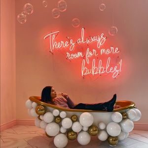 Meet your Posher, Monica